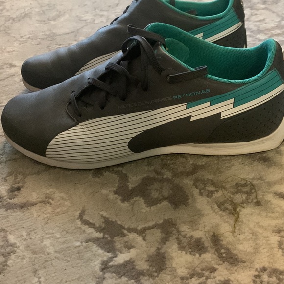 Mercedes Petronas Puma shoes - Picture 2 of 4